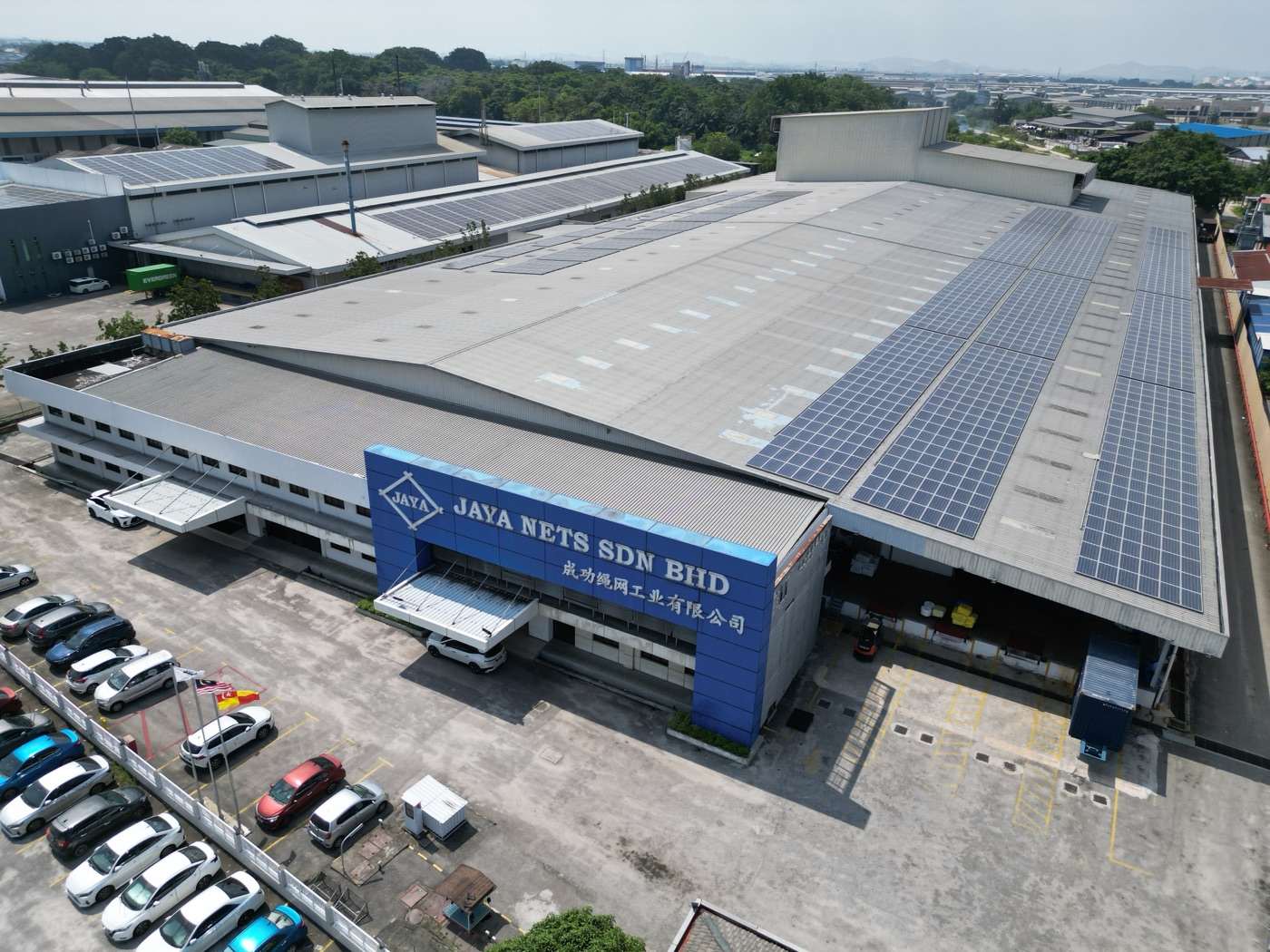 Aerial view of the Jaya Nets Kapar plant, with rooftop solar panels